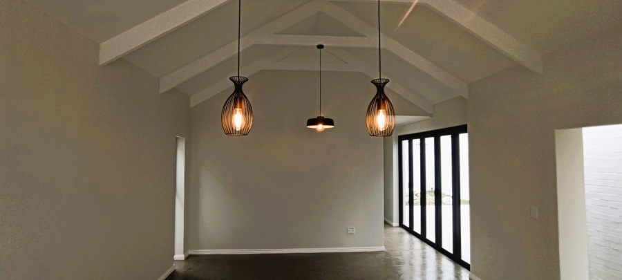 2 Bedroom Property for Sale in Sandbaai Western Cape